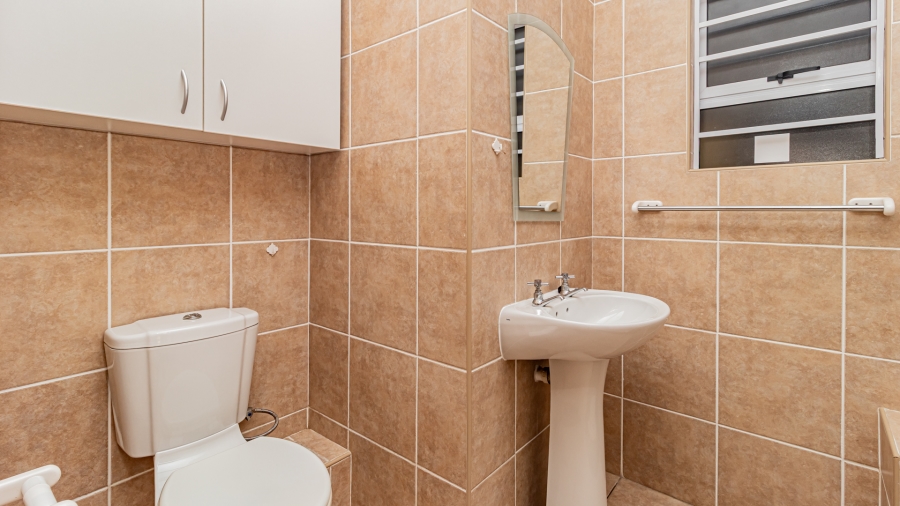 1 Bedroom Property for Sale in Sonkring Western Cape